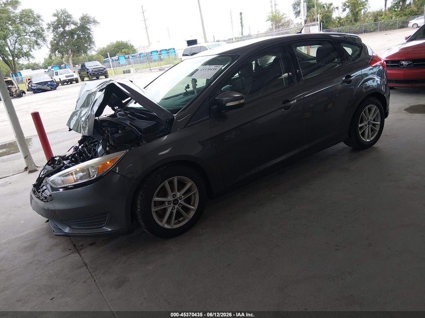 2018 Ford Focus Se 1FADP3K27JL236387 photo 1
