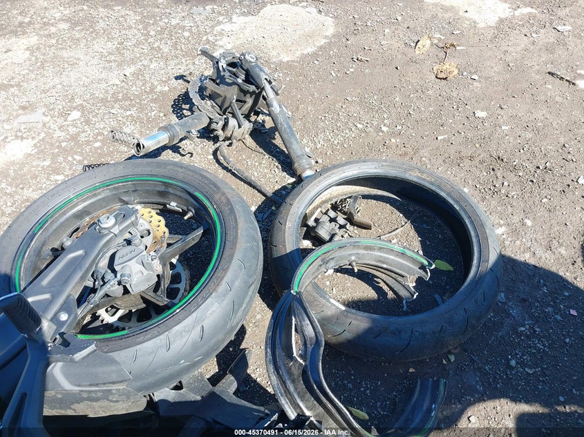2025 Kawasaki Ex650 R VIN: ML5EXER1XSDAG4450 Lot: 45370491