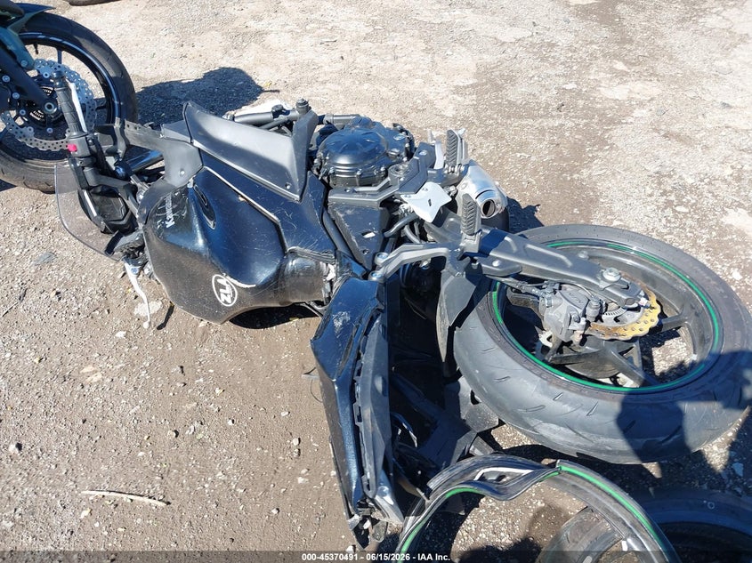 2025 Kawasaki Ex650 R VIN: ML5EXER1XSDAG4450 Lot: 45370491