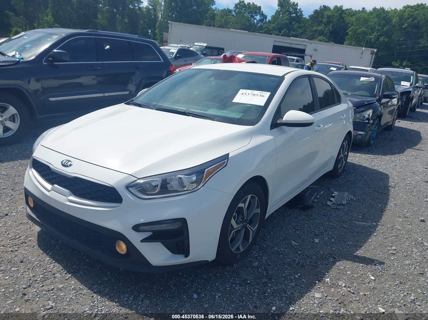 3KPF24AD1KE058562 2019 KIA FORTE LXS photo 1