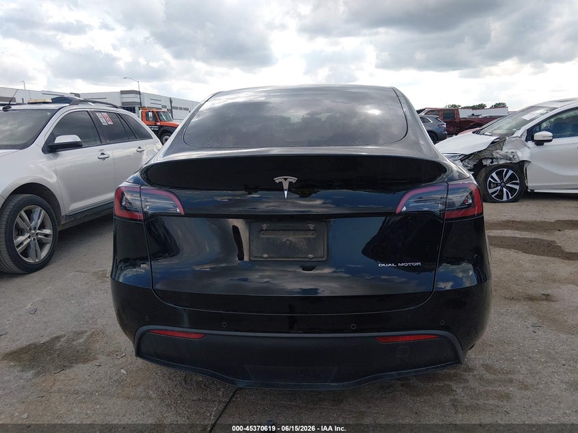 TESLA MODEL Y 2022 VIN 7SAYGAEE8NF365837