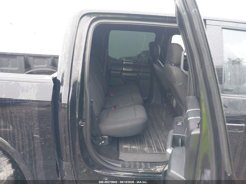 VIN 1FTEW1CG7JKC79827 2018 FORD F-150 XLT