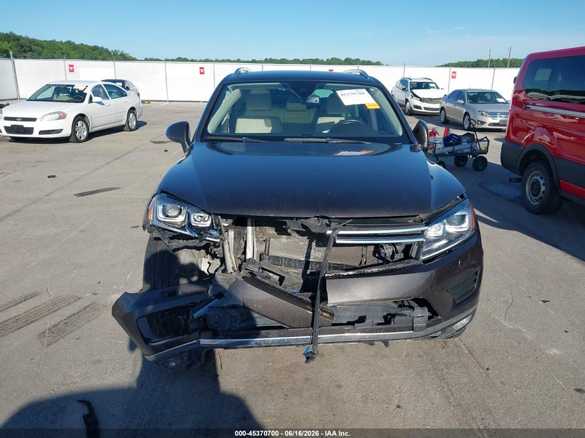 2016 Volkswagen Touareg Vr6 Executive VIN: WVGEF9BP3GD008174 Lot: 45370700