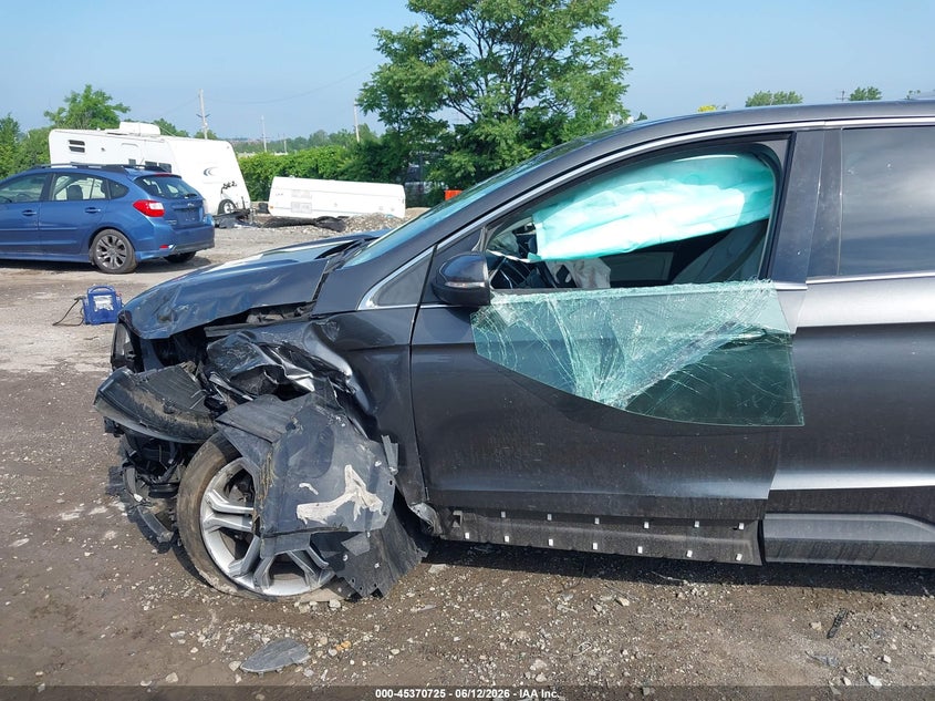 VIN 2FMPK3K88JBB88131 2018 FORD EDGE TITANIUM