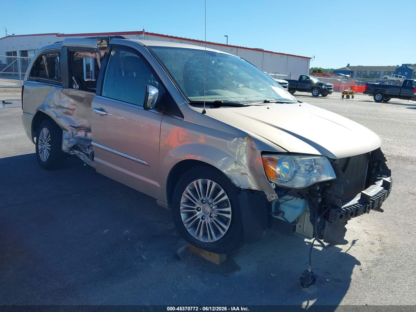 2013 Chrysler Town & Country Touring-L