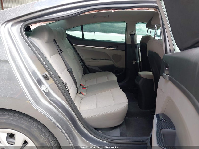 2019 HYUNDAI ELANTRA auction photo 8