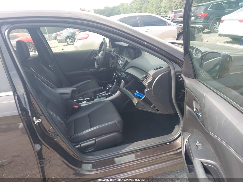 2017 HONDA ACCORD auction photo 5