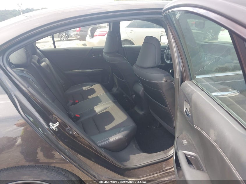 2017 HONDA ACCORD auction photo 8