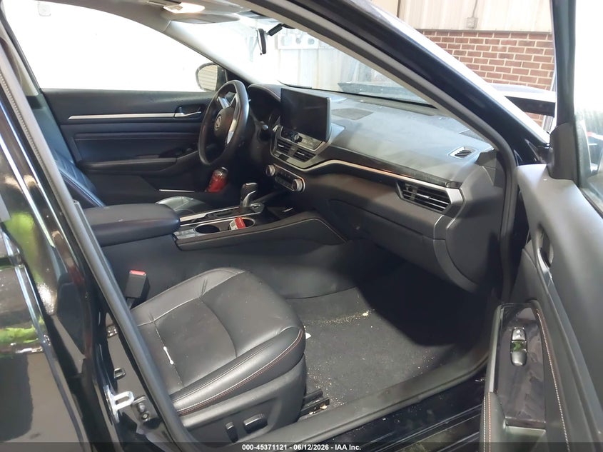2023 NISSAN ALTIMA auction photo 5