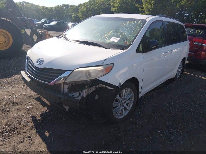 2013 Toyota Sienna Le 7 Passenger 5TDJK3DC4DS054005 photo 1