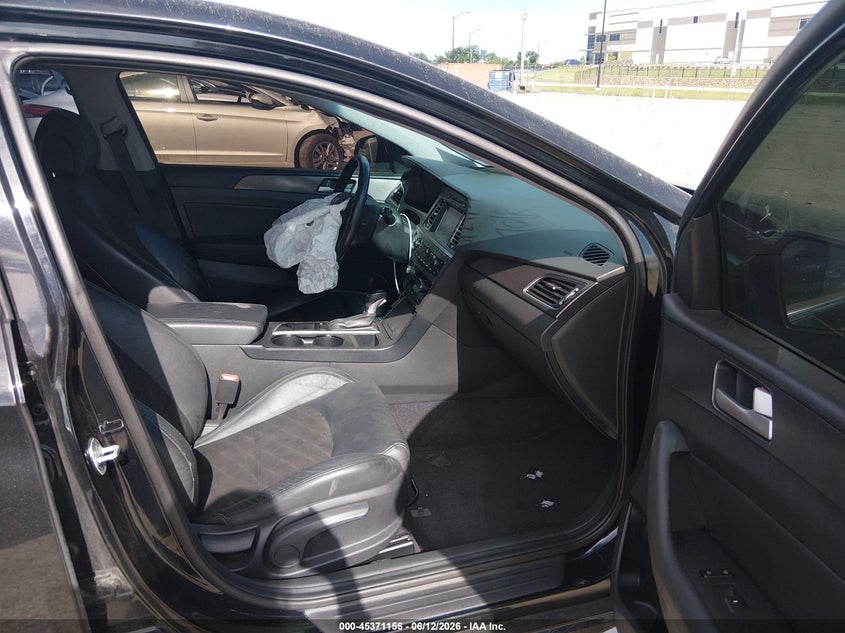 2017 HYUNDAI SONATA auction photo 5