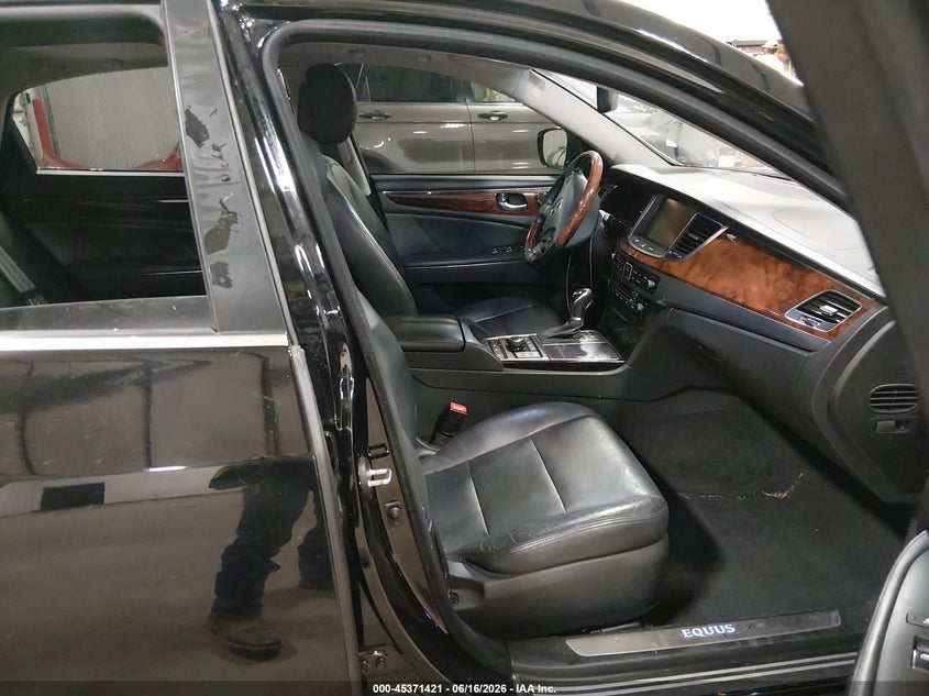 2015 HYUNDAI EQUUS auction photo 5
