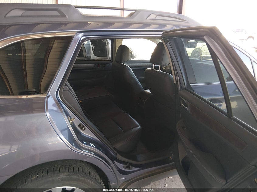 2016 SUBARU OUTBACK auction photo 8