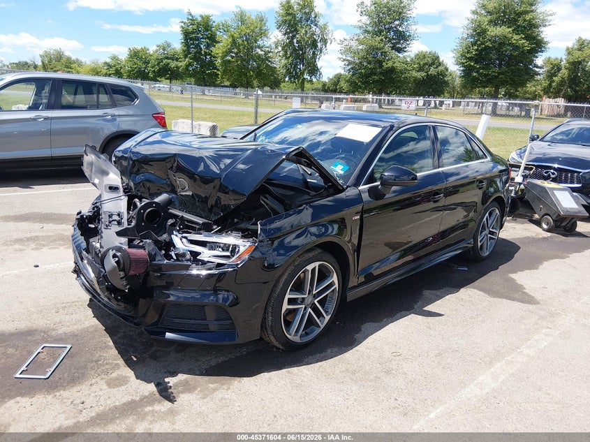 Vin: wauj8gff6j1063789, lot: 45869590, audi a3 2.0t premium/2.0t tech premium 20182