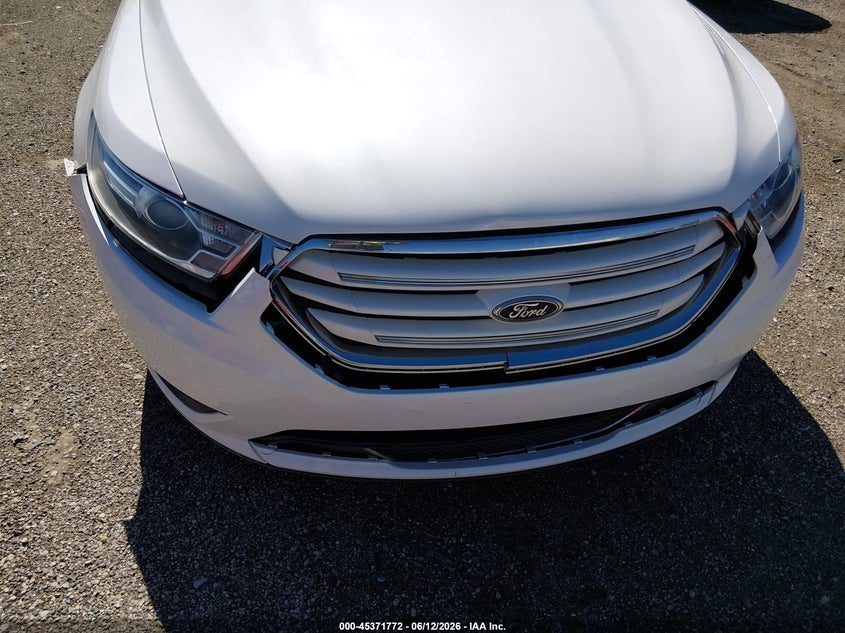 2019 FORD TAURUS auction photo 6