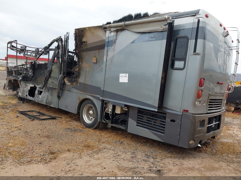 2004 FREIGHTLINER CHASSIS auction photo 3