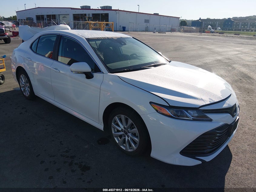 2020 TOYOTA CAMRY LE