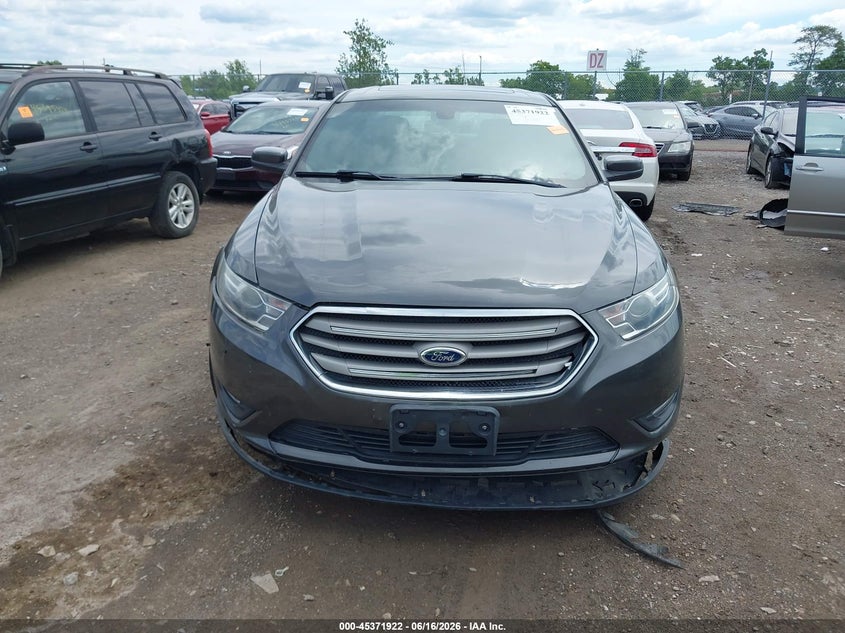 FORD TAURUS 2015 VIN 1FAHP2H81FG174010