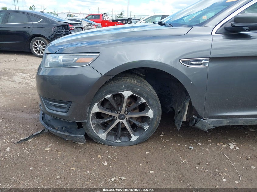 FORD TAURUS 2015 VIN 1FAHP2H81FG174010