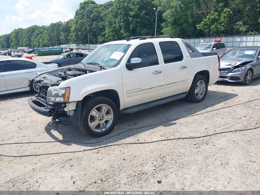 3GNNCGE07AG285704 2010 Chevrolet Avalanche 1500 Ltz photo 1