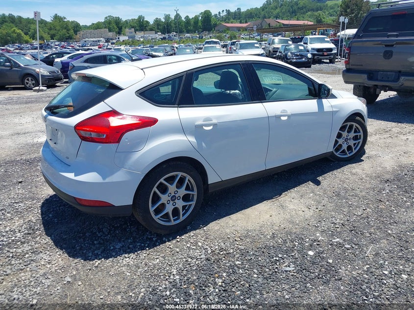 Vin: 1fadp3k2xfl318508, lot: 45869958, ford focus se 20154