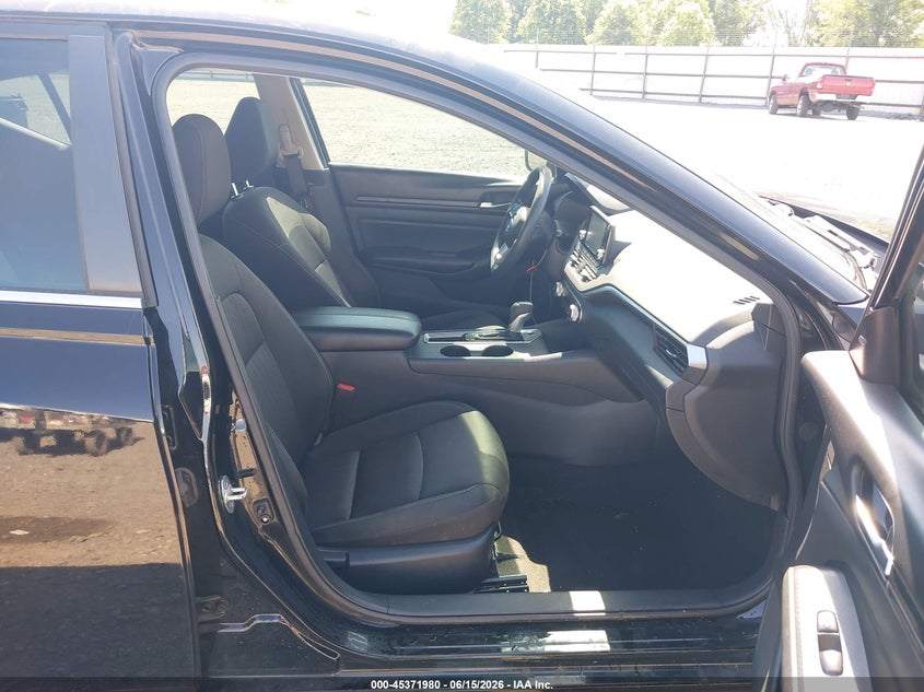 2021 NISSAN ALTIMA auction photo 5