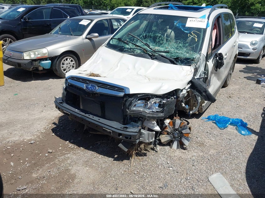 2017 SUBARU FORESTER auction photo 2