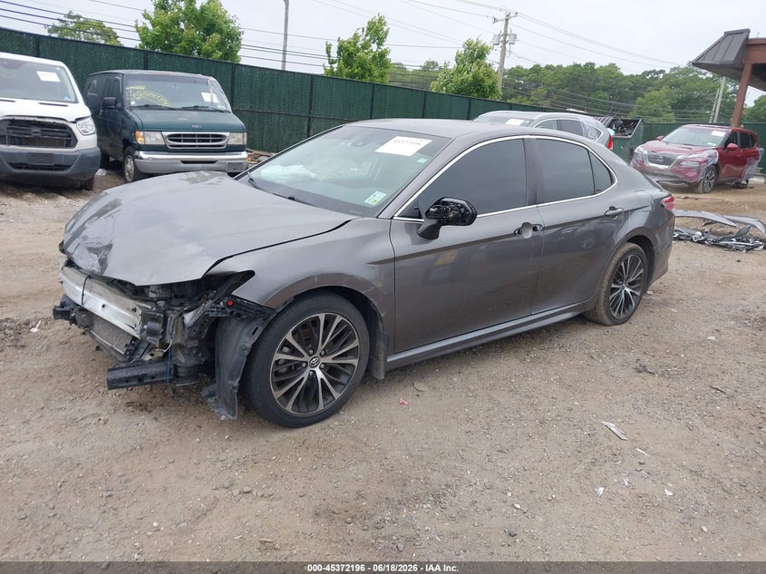 2020 TOYOTA CAMRY auction photo 2