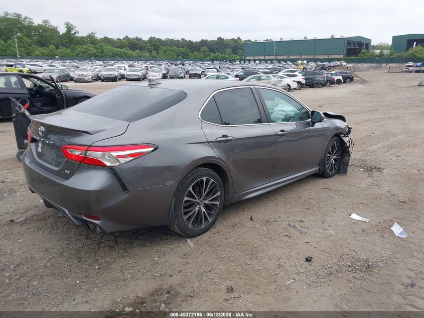 2020 TOYOTA CAMRY auction photo 4