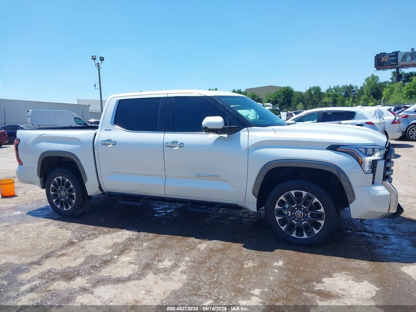 TOYOTA TUNDRA - zdjęcie 13