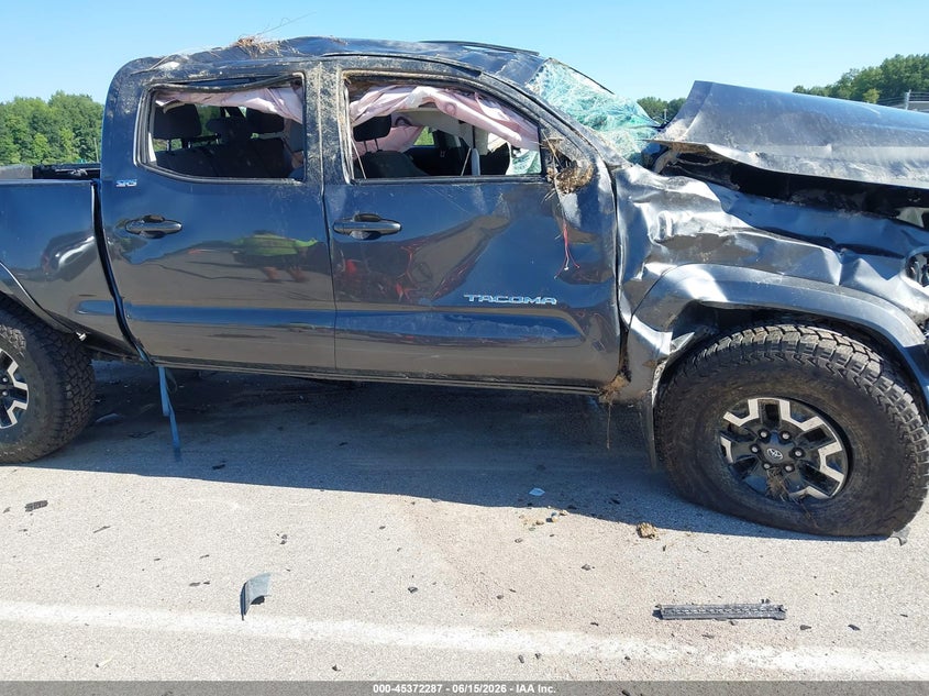 2017 TOYOTA TACOMA auction photo 6