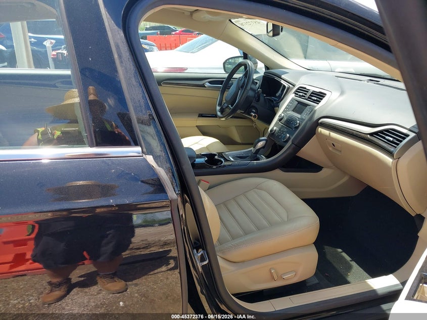 2016 FORD FUSION HYBRID auction photo 5
