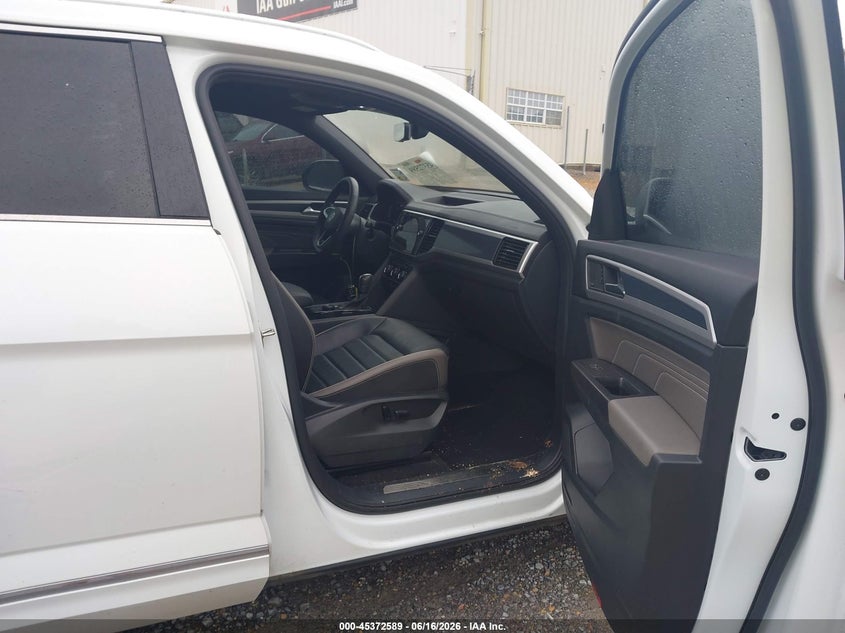 2023 VOLKSWAGEN ATLAS CROSS SPORT auction photo 5