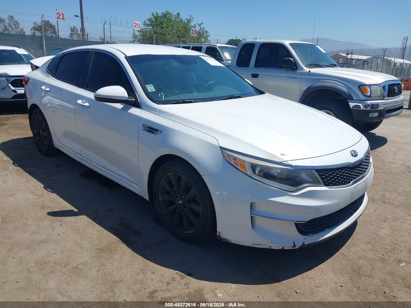 Vin: 5xxgt4l37gg004560, lot: 45870602, kia optima lx 2016 img_1