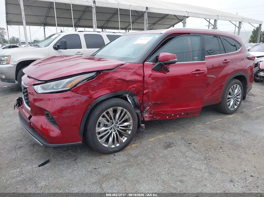5TDEBRCH4SS653064 2025 Toyota Highlander Hybrid Platinum photo 1