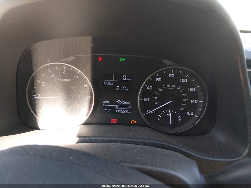 VIN 5NPD74LFXJH355508 2018 HYUNDAI ELANTRA SE