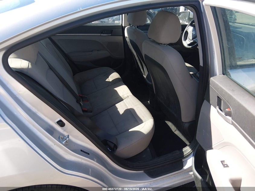 VIN 5NPD74LFXJH355508 2018 HYUNDAI ELANTRA SE