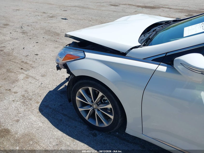 2016 Hyundai Azera VIN: KMHFG4JG8GA529639 Lot: 45372731