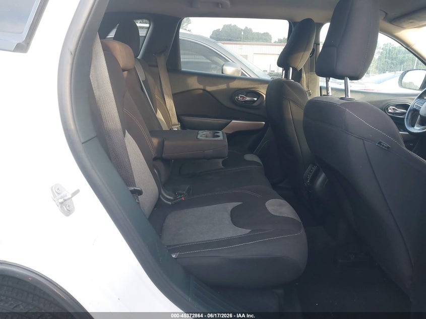 2018 JEEP CHEROKEE auction photo 8