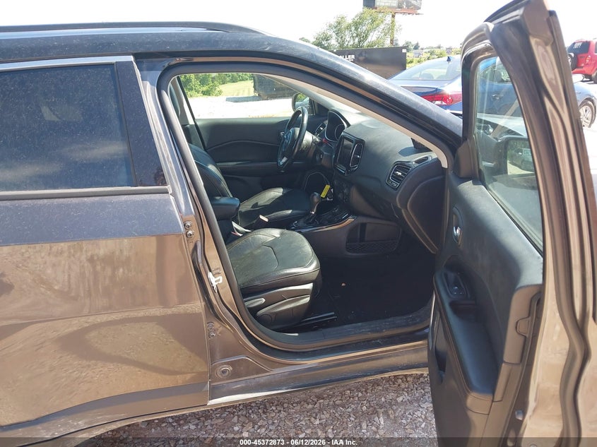 2020 JEEP COMPASS auction photo 5