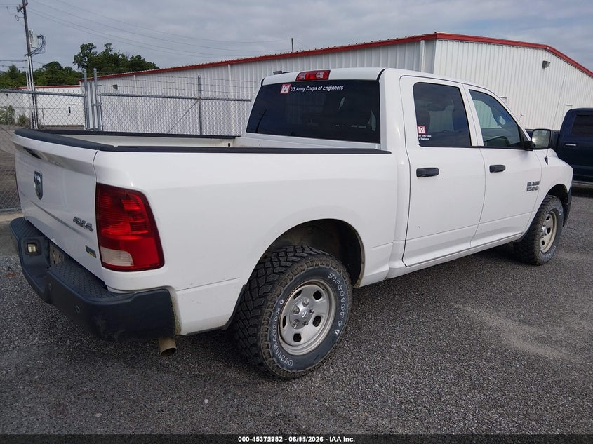 2016 RAM 1500 auction photo 4