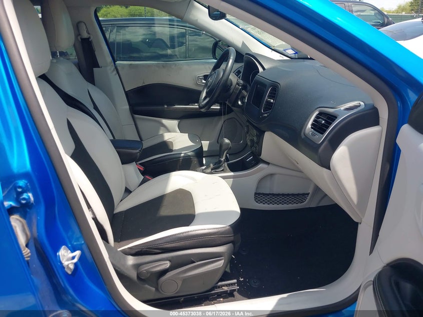 2019 JEEP COMPASS auction photo 5
