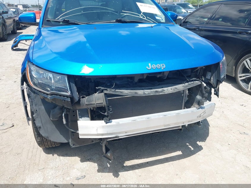 2019 JEEP COMPASS auction photo 6