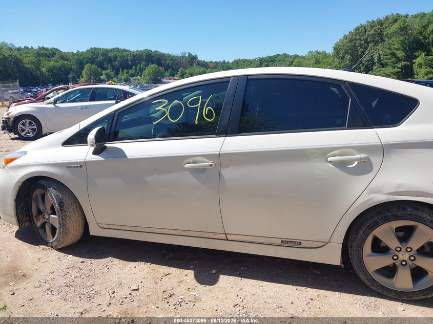 TOYOTA PRIUS - zdjęcie 14