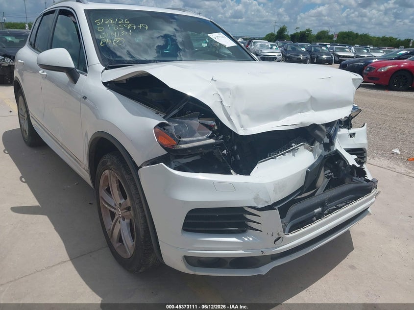 2014 Volkswagen Touareg Tdi R-Line VIN: WVGDP9BP2ED014134 Lot: 45373111