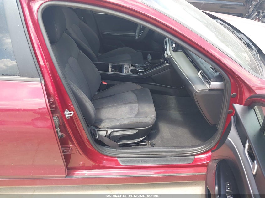 2022 KIA K5 auction photo 5