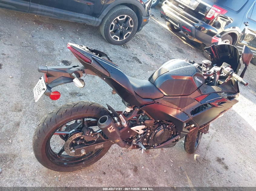 KAWASAKI EX500 2026