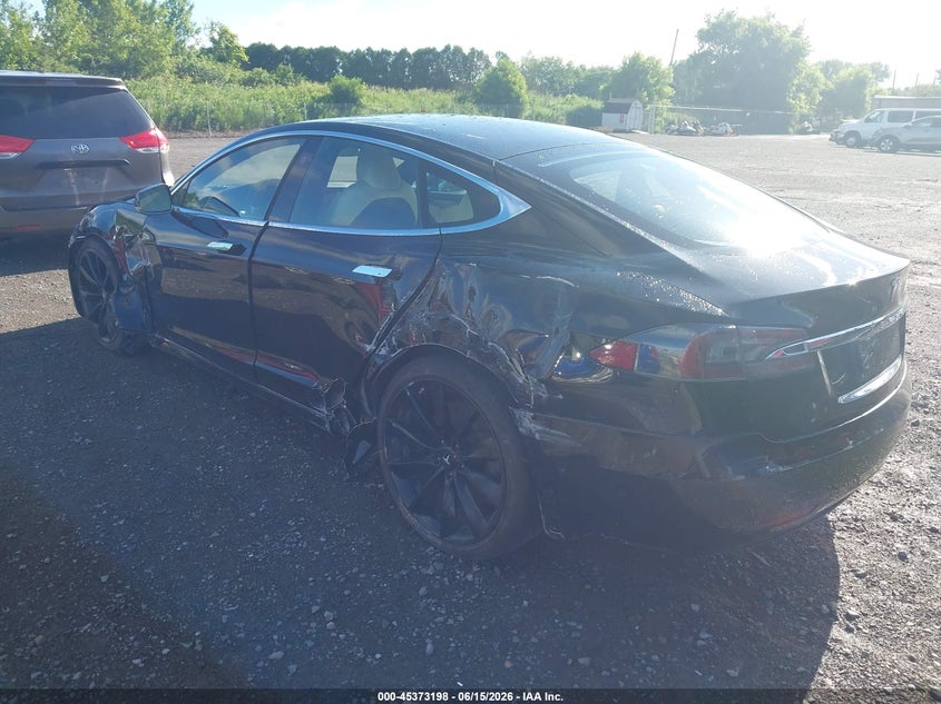 2020 TESLA MODEL S auction photo 3