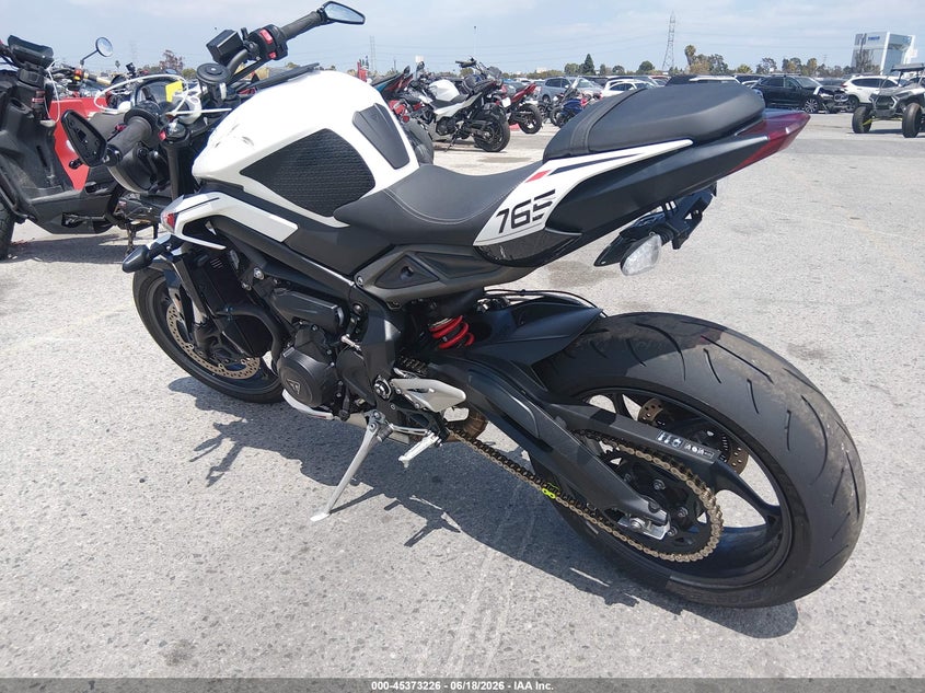 2025 TRIUMPH MOTORCYCLE STREET TRIPLE auction photo 3