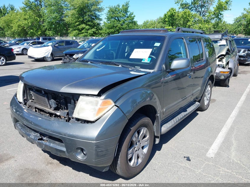 2005 NISSAN PATHFINDER auction photo 2